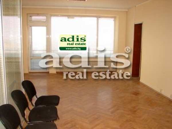 Дава под наем  многостаен град София, Яворов
      189 кв.м