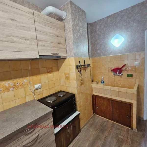 Дава под наем 3-стаен, гр. русе, център