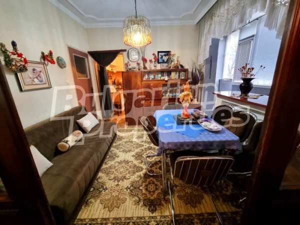 Дава под наем 3-стаен, гр. шумен, център