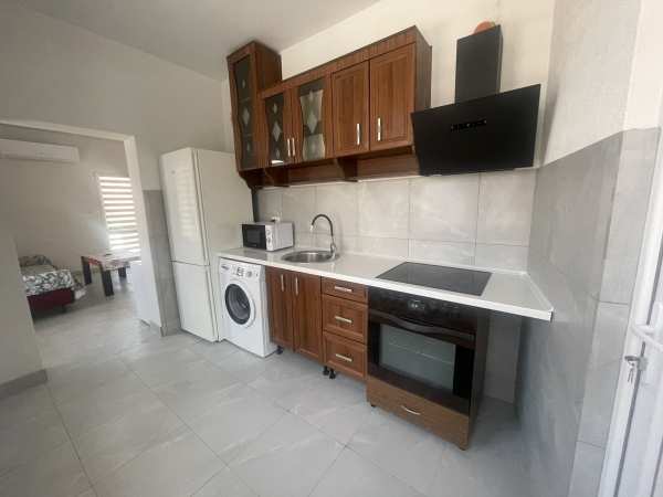 Дава под наем 1-стаен, гр. шумен, център