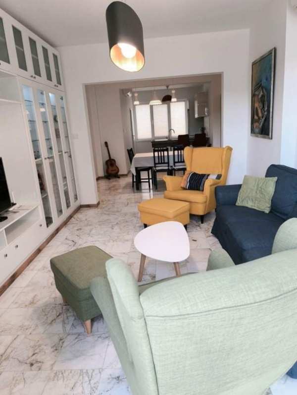 Дава под наем 3-стаен, гр. софия, център