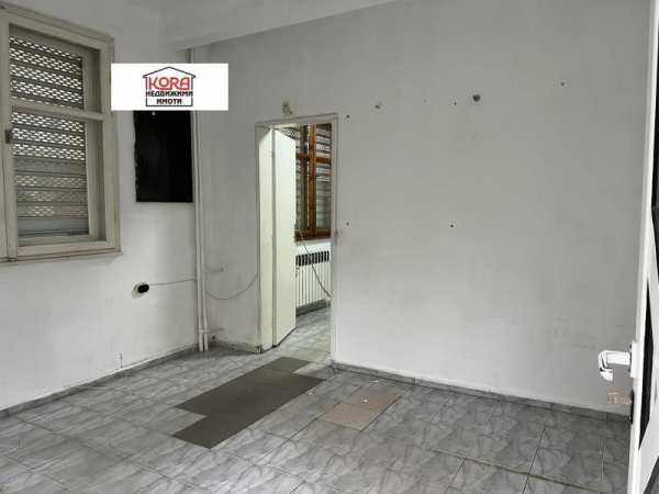 Дава под наем офис, гр. плевен, идеален център