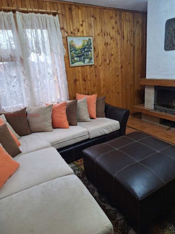 Дава под наем къща, с. кладница, област перник