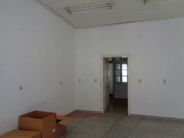 Дава под наем магазин, гр. габрово, център