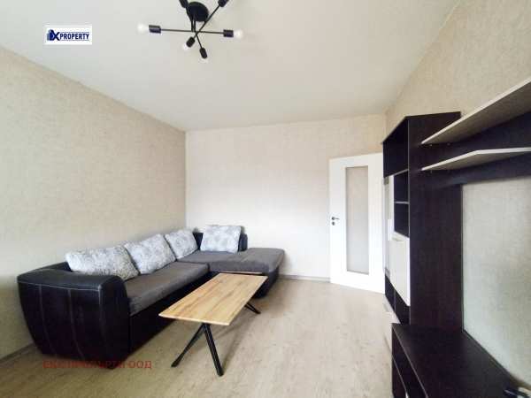 Дава под наем 2-стаен, гр. перник, изток