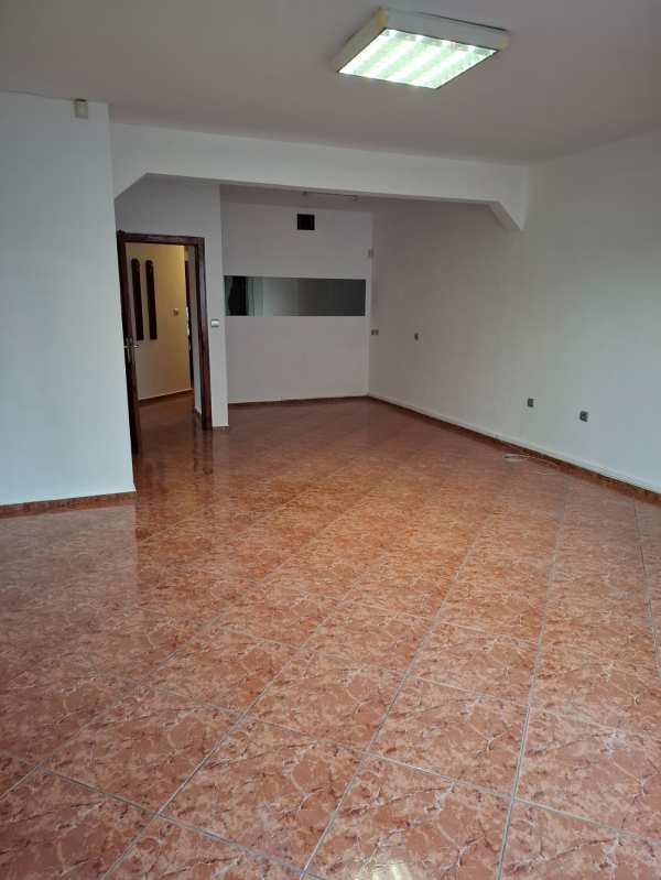 Дава под наем офис, гр. софия, оборище