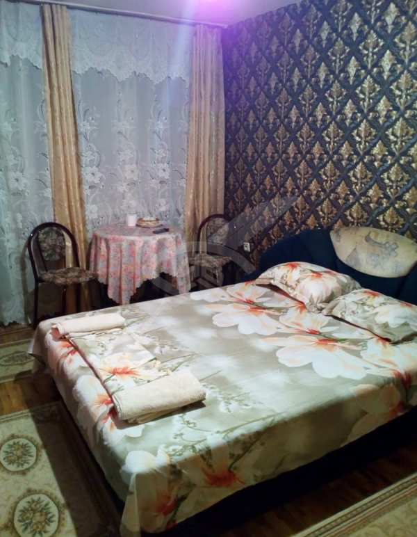 Дава под наем 4-стаен, гр. варна, зимно кино тракия