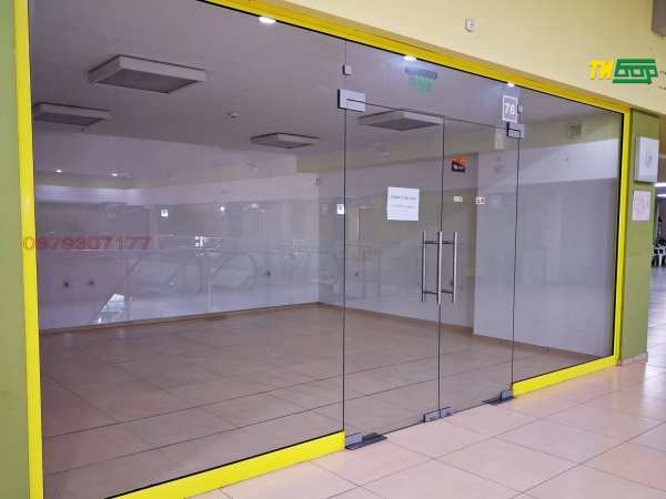 Дава под наем магазин, гр. плевен, широк център