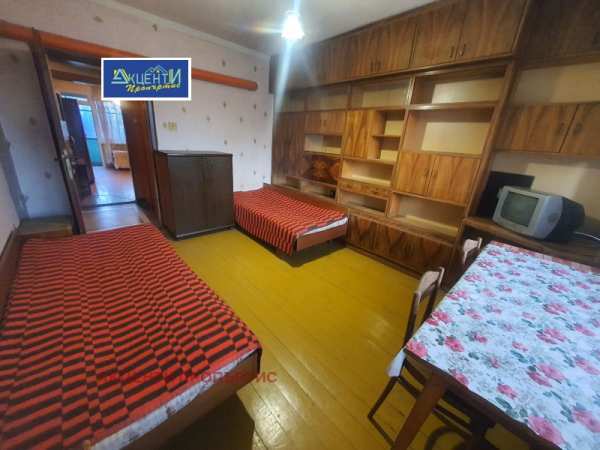 Дава под наем 4-стаен, гр. велико търново, център