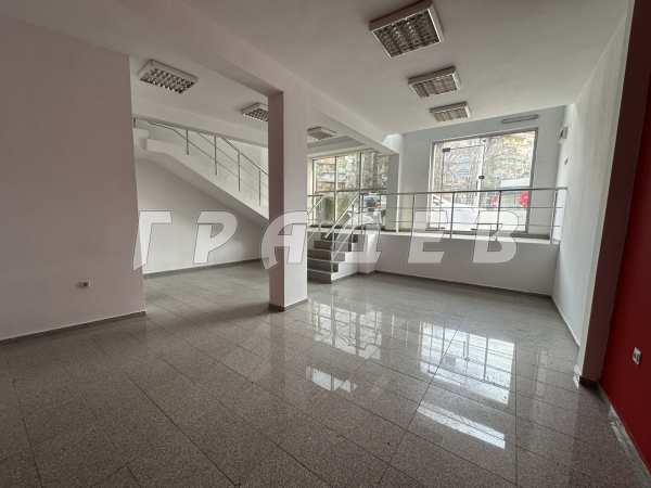 Дава под наем магазин, гр. русе, център