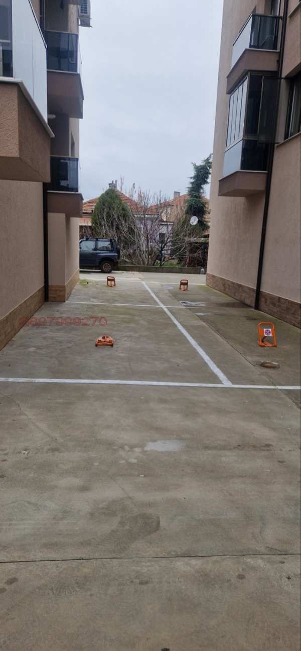 Дава под наем гараж, паркомясто, гр. свиленград, област хасково