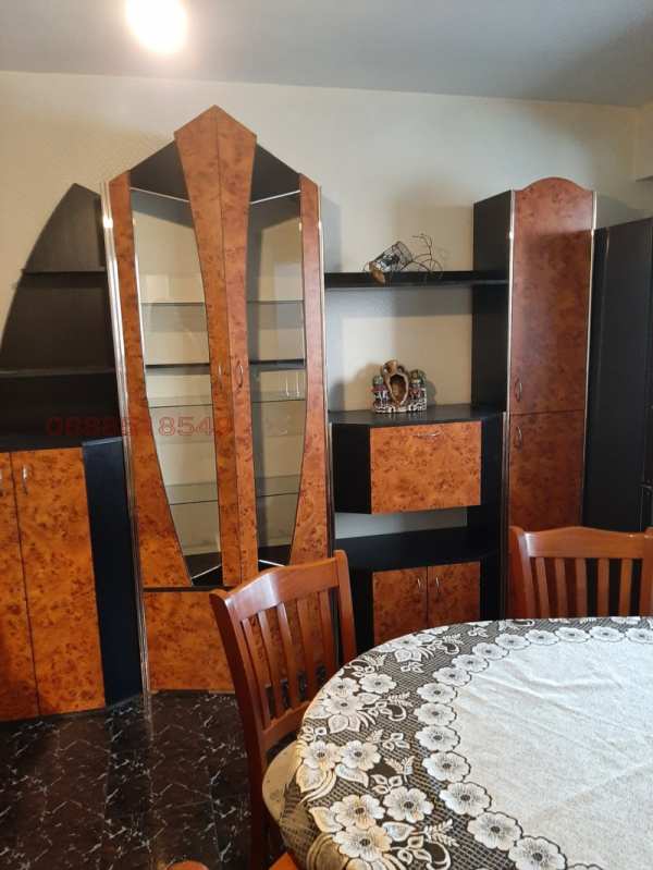 Дава под наем 4-стаен, гр. русе, родина 1