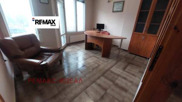 Дава под наем офис, гр. варна, център
