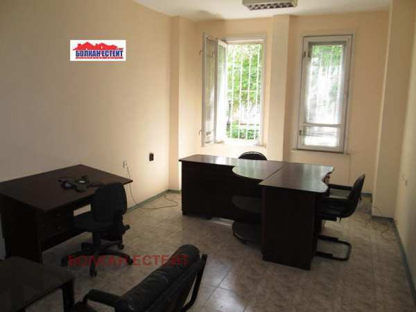 Дава под наем офис, гр. велико търново, център