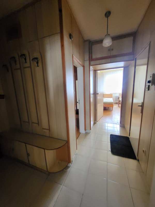 Дава под наем 2-стаен, гр. плевен, идеален център