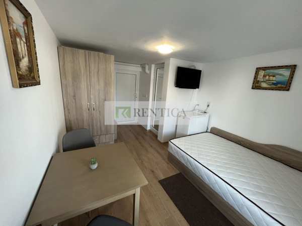 Дава под наем 1-стаен, гр. варна, център