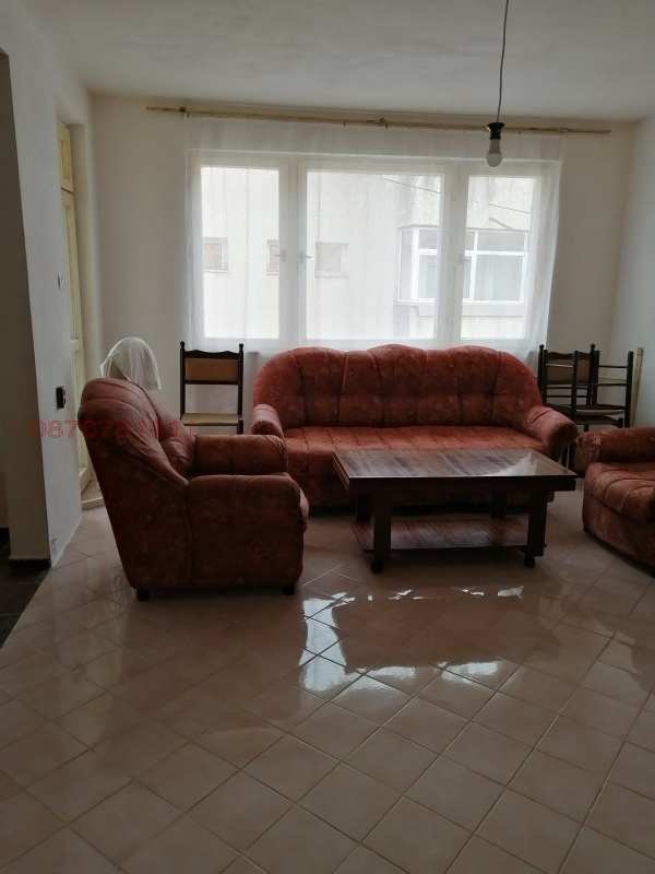 Дава под наем 3-стаен, гр. враца, център