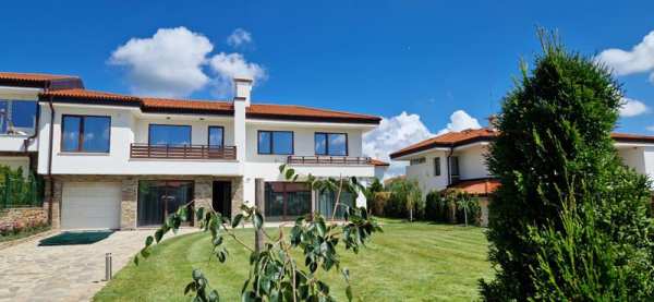 Дава под наем къща, с. кладница, област перник