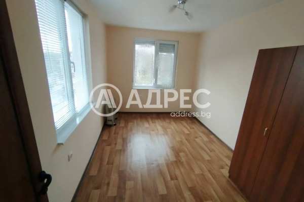 Дава под наем 2-стаен, гр. ямбол, център