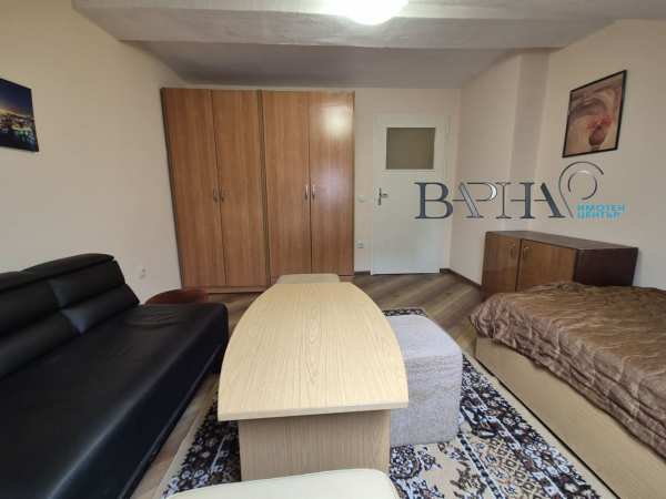 Дава под наем 1-стаен, гр. варна, цветен квартал