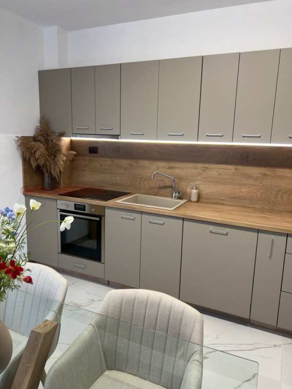 Дава под наем къща, гр. кюстендил, център