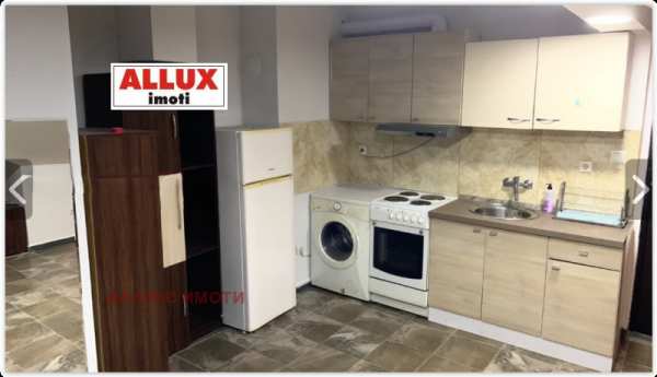 Дава под наем  ателие, таван град Русе, Център
      40 кв.м