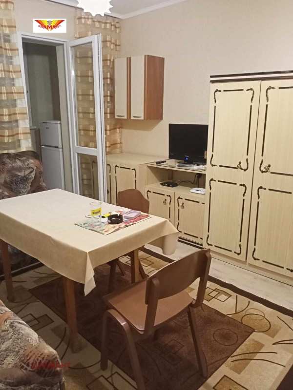 Дава под наем 3-стаен, гр. стара загора, център