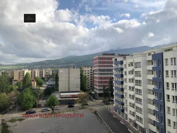 Дава под наем гараж, паркомясто, гр. софия, студентски град