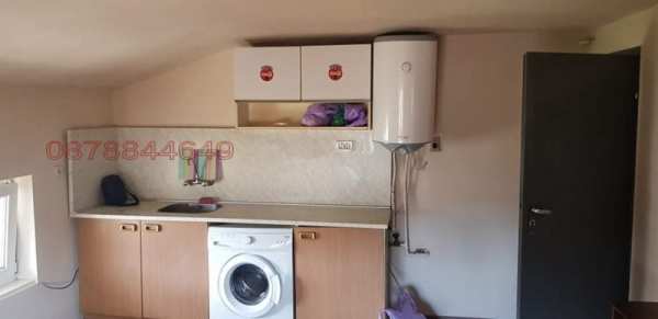 Дава под наем  ателие, таван град Плевен, Широк център
      35 кв.м