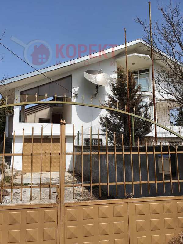 Продава  къща с. Казанка, област Стара Загора
      330 кв.м