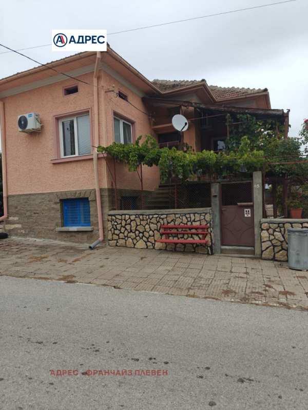 Продава къща, с. старо село, област враца