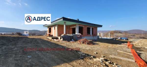 Продава  къща с. Малка Верея, област Стара Загора
      138 кв.м