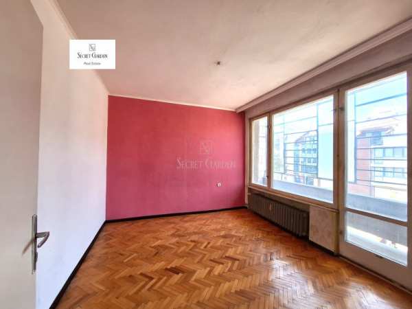 Продава  3-стаен град Сливен, Център
      86 кв.м