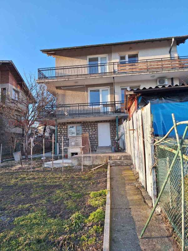 Продава къща, с. пожарево, област софия област