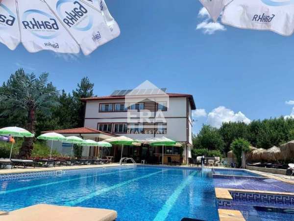 Продава хотел, с. минерални бани, област хасково