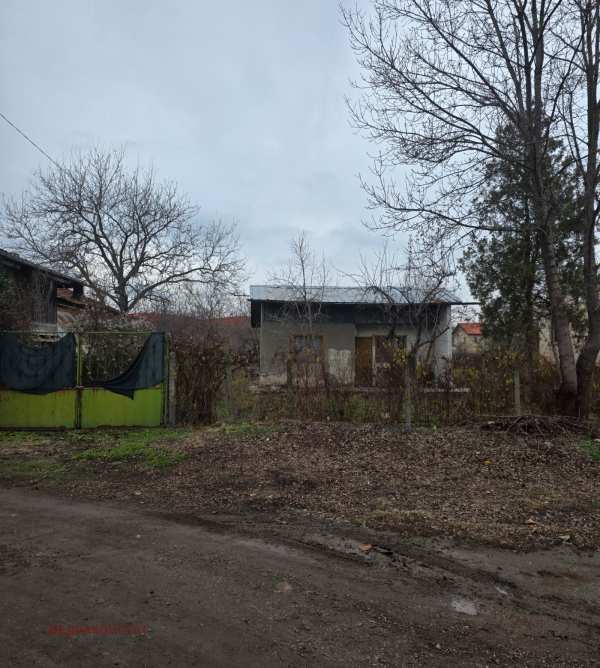 Продава къща, с. равно поле, област софия област