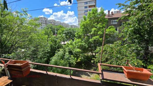 Продава 3-стаен, гр. софия, банишора