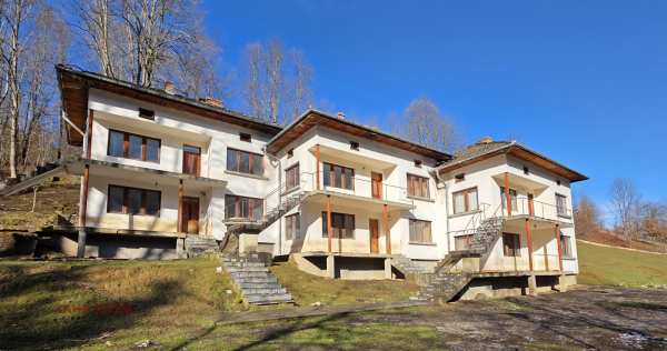 Продава хотел, с. черни вит, област ловеч
