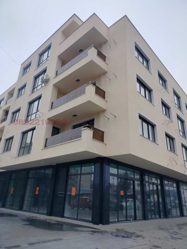 Продава  3-стаен град Пазарджик, Устрем
      82 кв.м