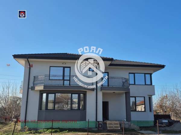 Продава къща, с. златитрап, област пловдив