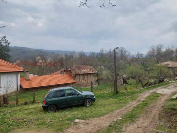 Продава парцел, гр. трявна, област габрово