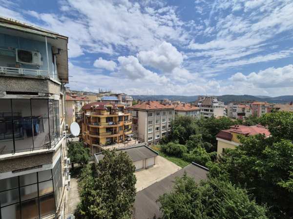 Продава 3-стаен, гр. велико търново, център