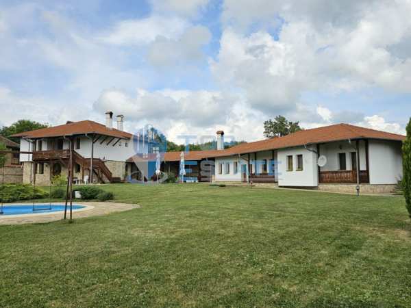 Продава къща, с. средни колиби, област велико търново