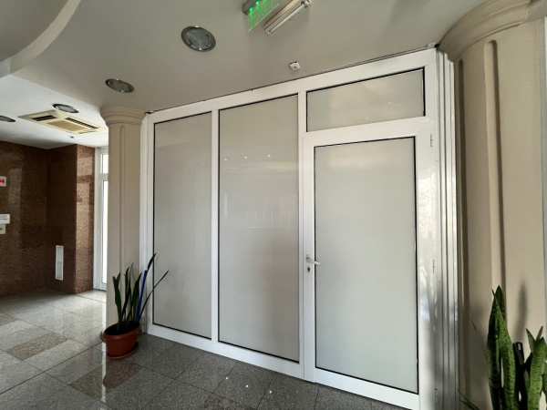 Продава офис, гр. плевен, идеален център