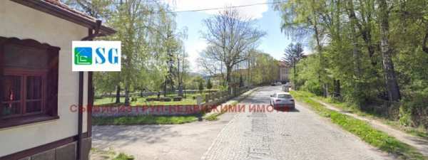 Продава  парцел с. Студена, област Перник
      1200 кв.м