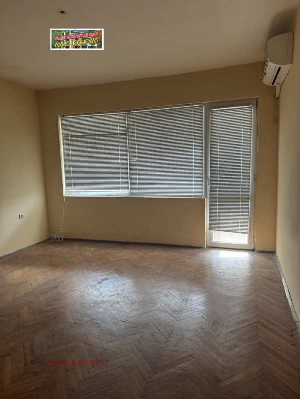 Продава  2-стаен град Монтана, Широк център
      60 кв.м