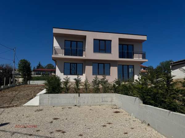 Продава къща, гр. варна, м-т боровец - юг