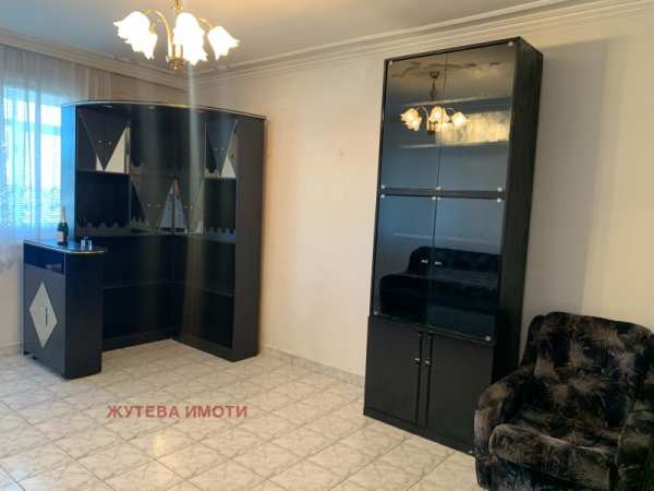 Продава 4-стаен, гр. карлово, област пловдив
