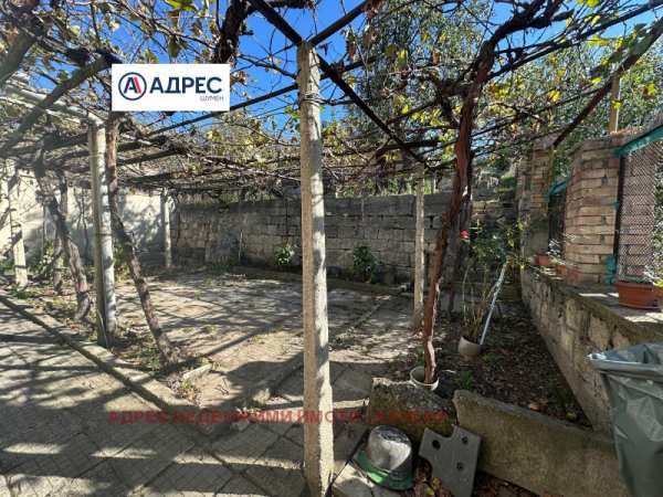 Продава къща, гр. нови пазар, област шумен