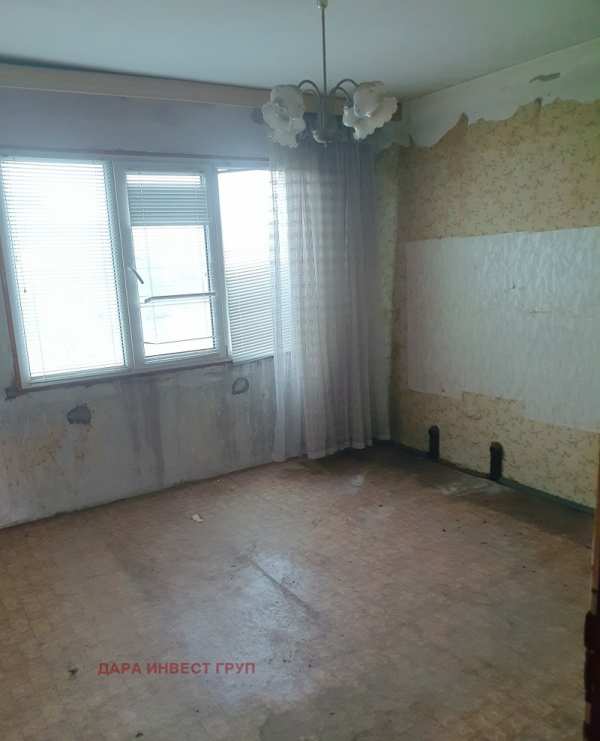 Продава многостаен, гр. шумен, математическа гимназия